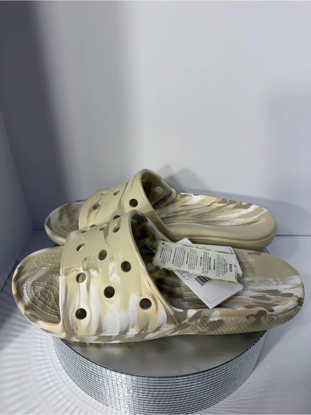 CROCS mens Beige Marble Print Slide Sandals size 14 New w tags